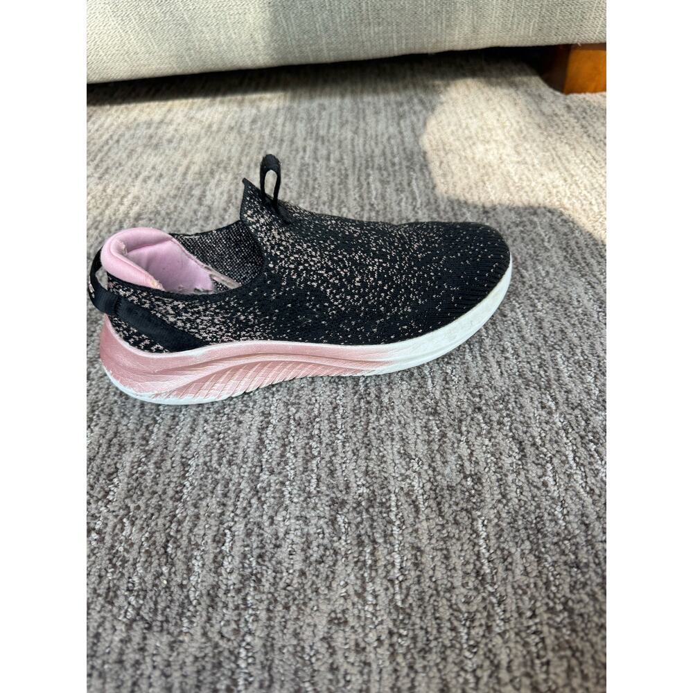 Girls Skechers Slip On Sneakers - Picture 7 of 9